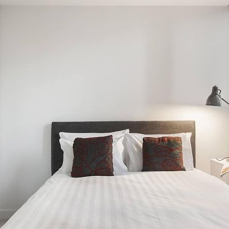 Central Sleek City Living Close To Everything Melbourne Eksteriør billede
