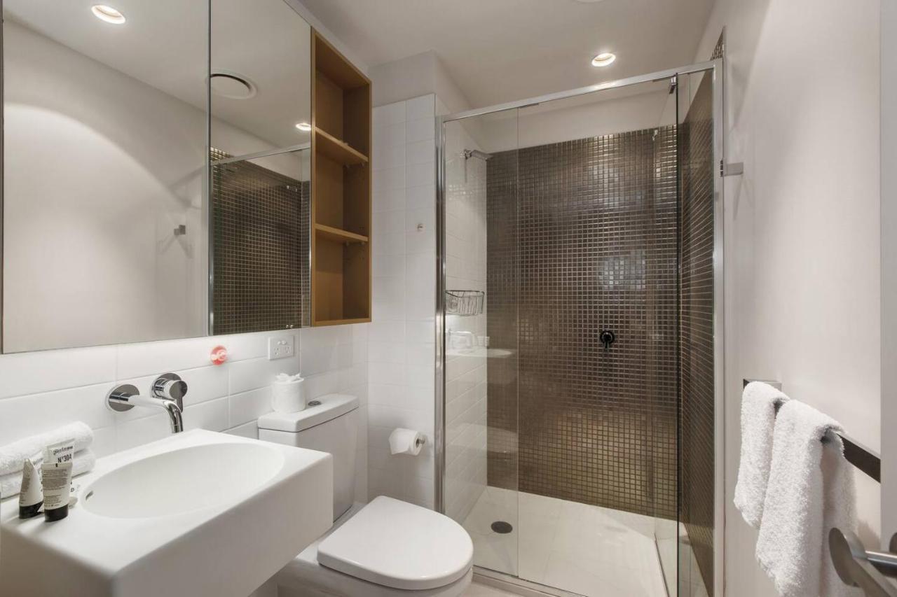 Central Sleek City Living Close To Everything Melbourne Eksteriør billede